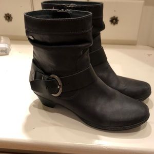 Pikolinos black boots